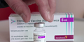 Corona-Impfstoff AstraZeneca mit Verpackung
