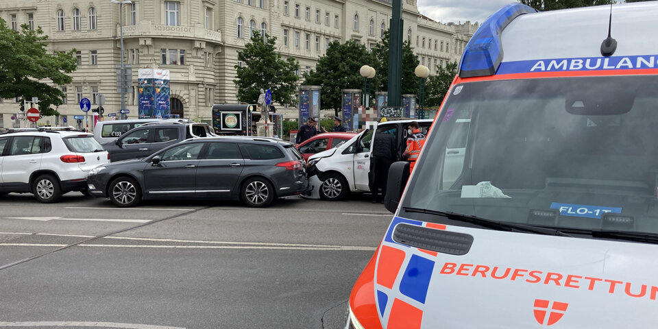 Sieben Verletzte bei Massen-Crash in Wien