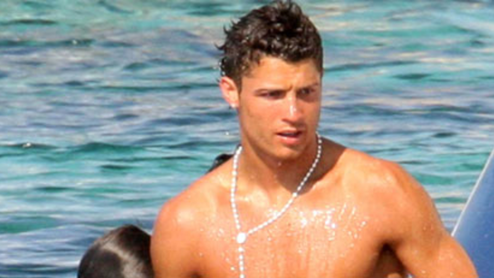 Cristiano Ronaldo knutscht Paris Hilton Cristiano Ronaldo knutscht Paris Hilton