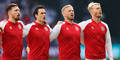 Dänemarks Nationalspieler singen vor Anpfiff die dänische Hymne