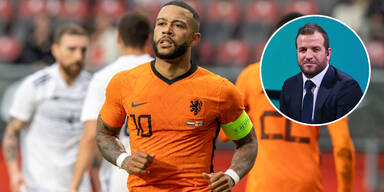 Niederlande-Stürmer Memphis Depay mit Ex-Oranje-Spieler Rafael van der Vaart (ausgeschnitten)
