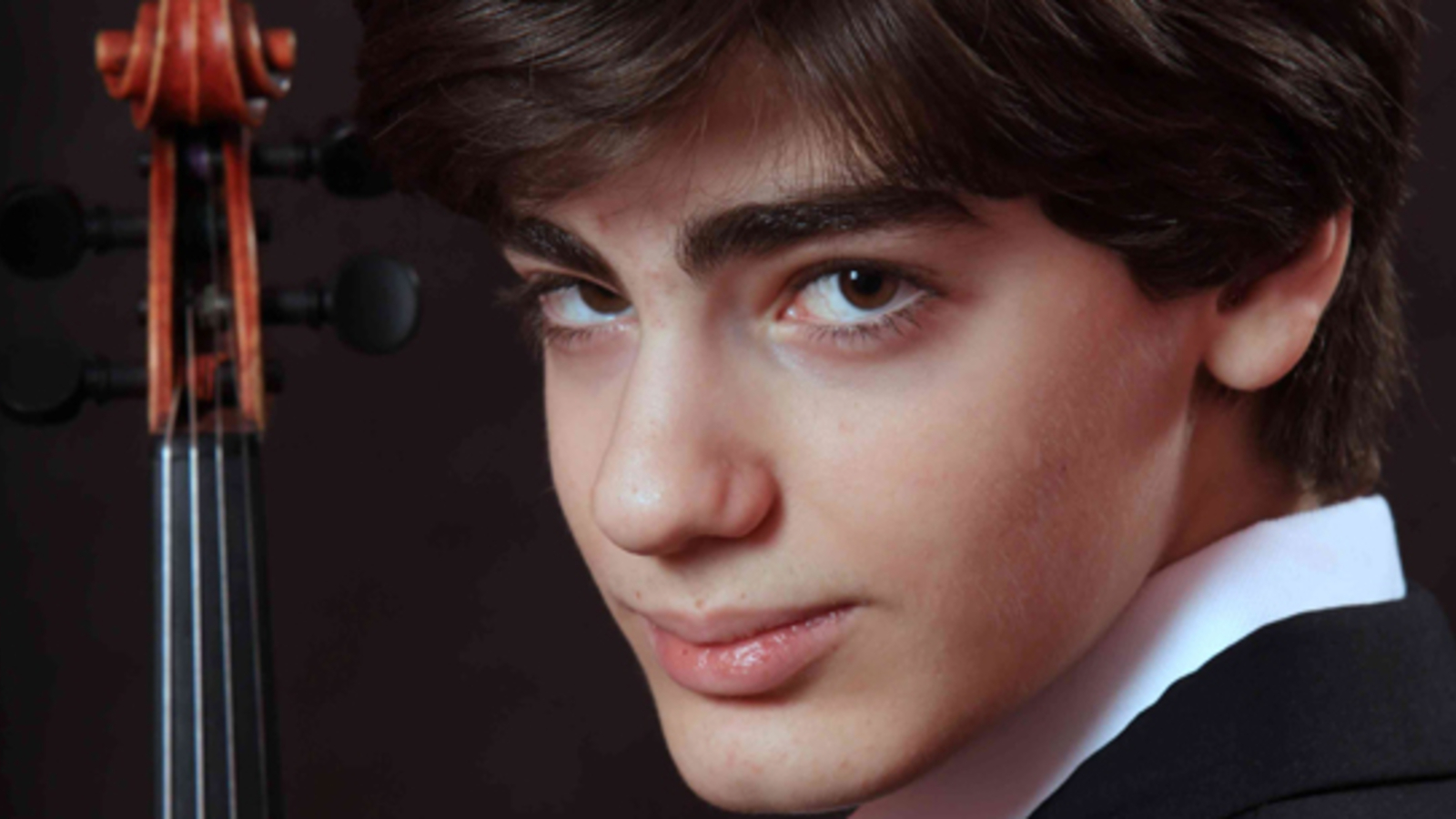 16jähriger Violinist Emmanuel Tjeknavorian geigt für Österreich beim