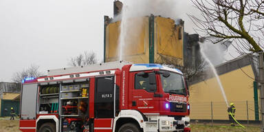 Explosion in Tischlerei in Prinzersdorf: Feuerwehr-Großeinsatz