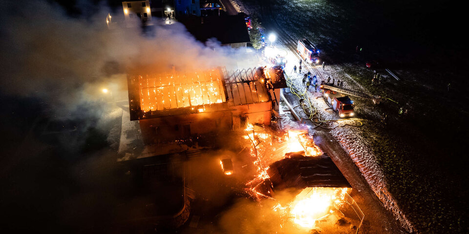 115 Feuerwehrleute bei Wohnhausbrand im Einsatz