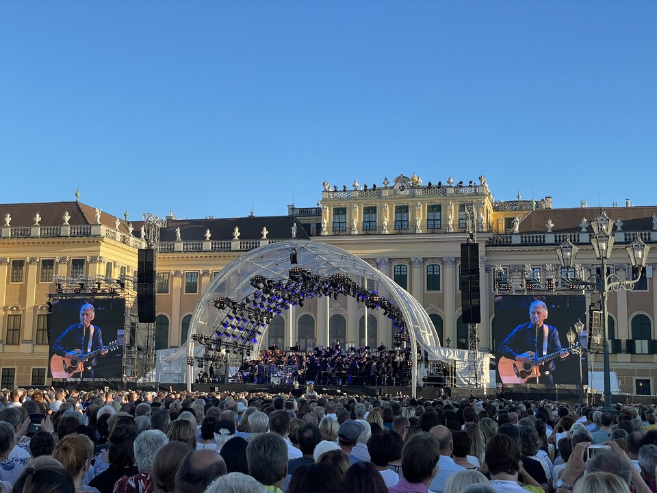 Fendrich lieferte Symphonie-Show fast ohne Sound