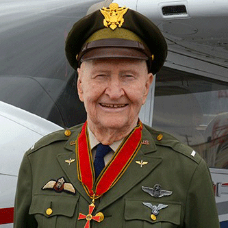 Legendärer Luftbrücken-Pilot wird 100