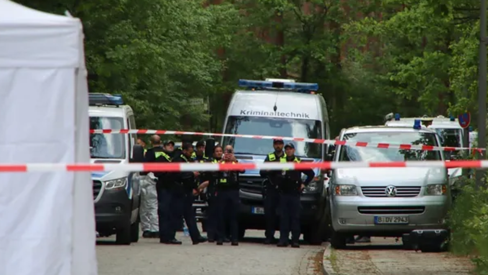 Entsetzen In Steglitz! Mann Hauste Auf Gelände – Die Schockierenden Details Der Funde! - p0x6gjk
