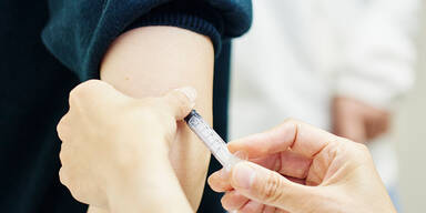 Corona-Impfstoff: Probanden beschreiben Nebenwirkungen