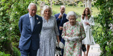 Royal Family Queen Charles Camilla William Kate
