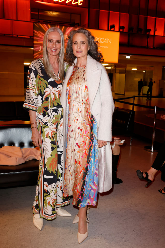 Petra van Bremen & Andie MacDowell bei der Berlin Fashion Week, 2023