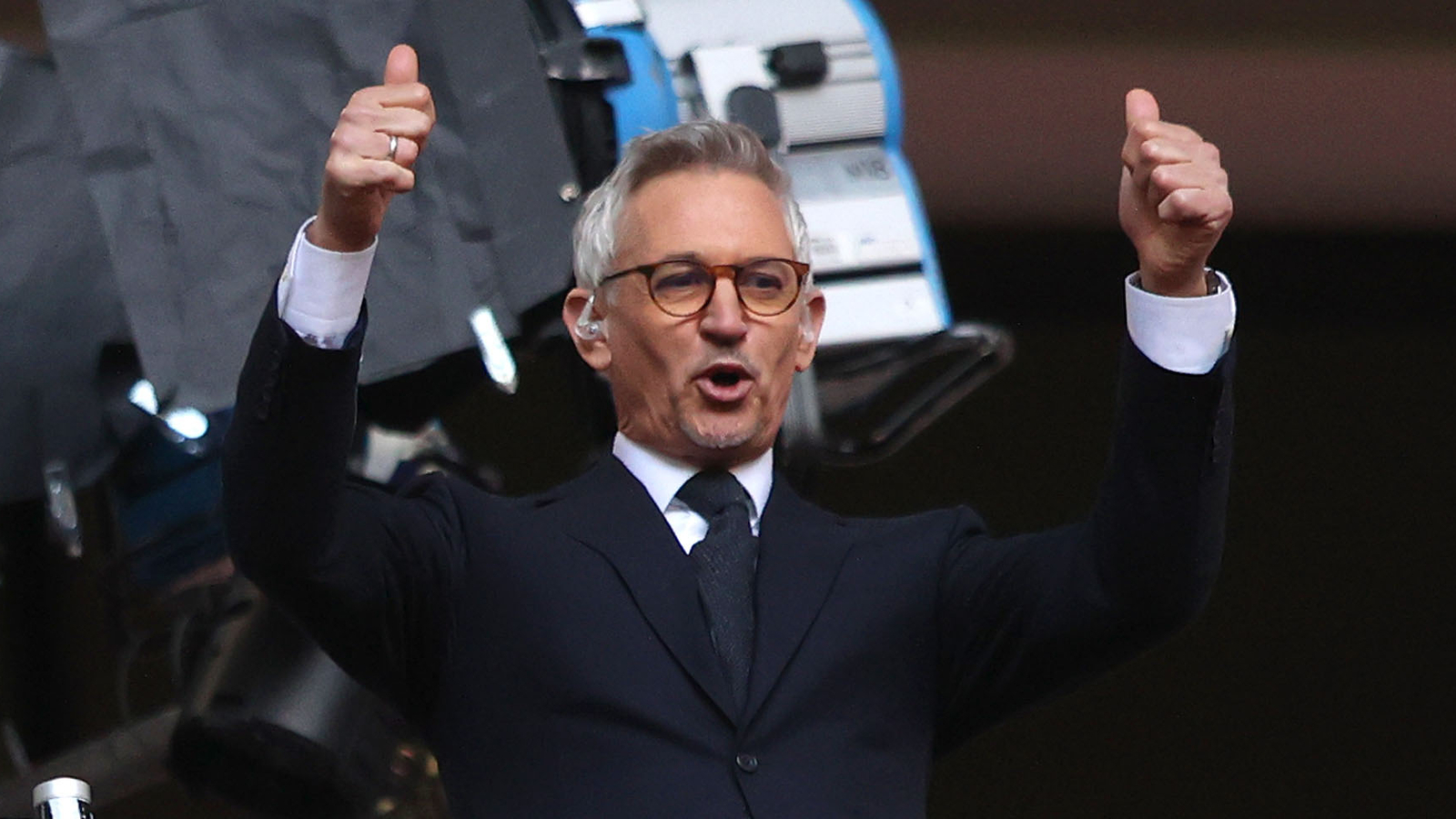 "Unfassbar!" Selbst England Schwärmt Von Bayerns Super Teenie – Die Ganze Wahrheit! - 7yel6eb