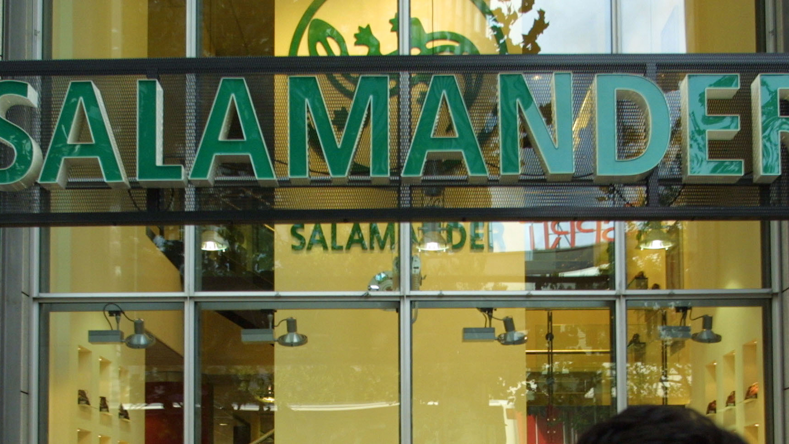 Salamander Delka Wien Schließt – MHIM