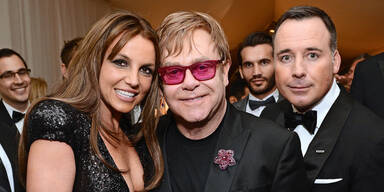 Elton John holt Britney nach ihrer Auszeit zum Pop zurück