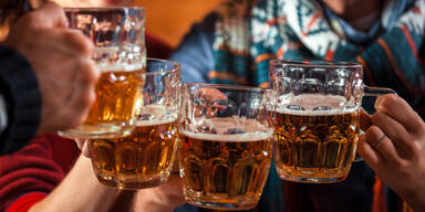 Bier Aprés Ski Bar Party Alkohol Trinken