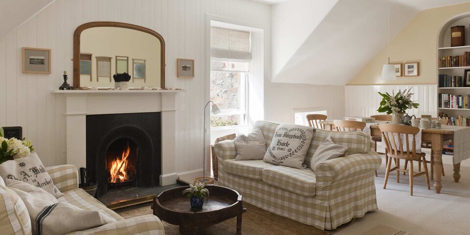 Wohnzimmer im Cottage-Stil