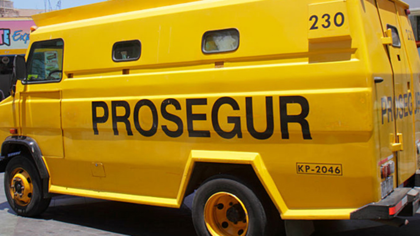 2-3-millionen-euro-aus-geldtransport-weg