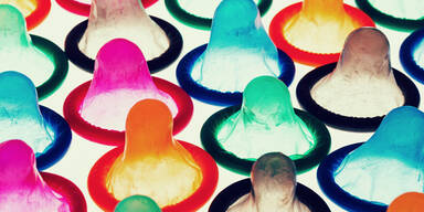 Dieses Kondom verfärbt sich bei Geschlechtskrankheiten