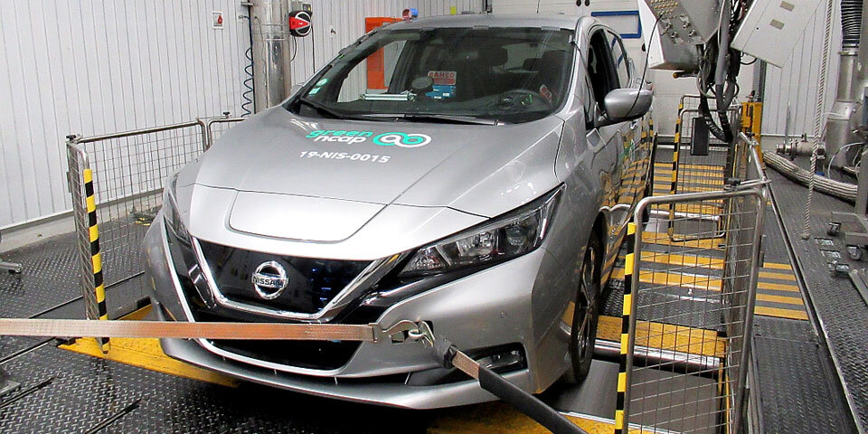 Leaf schlägt A4, C-Klasse und Corsa