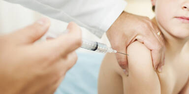 Kind Injektion Spritze Impfung