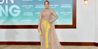 Bald ist Jennifer Lopez wieder im Kino zusehen mit "Shotgun Wedding"