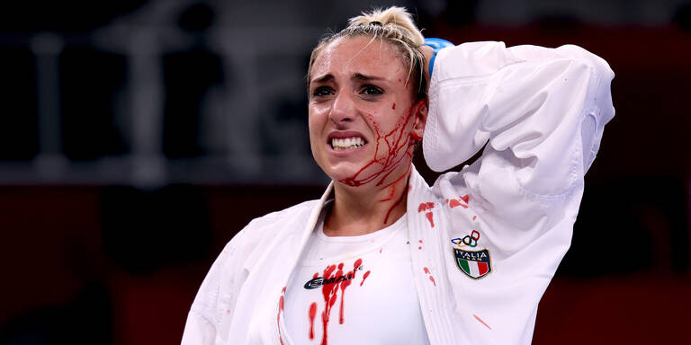 Italienische Karateka Silvia Semeraro blutet am Kopf
