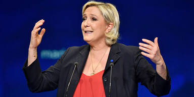 Russen wollen Le Pen den Sieg retten