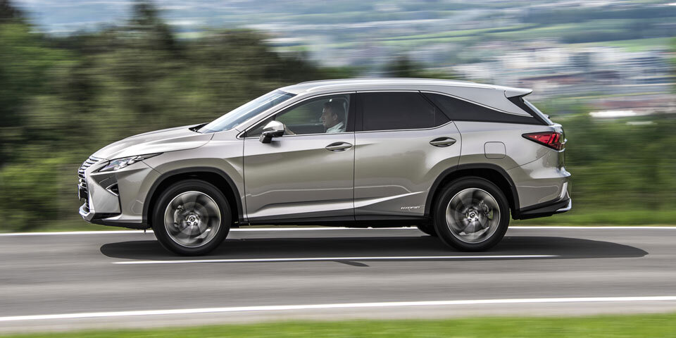 Lexus RX 450h startet als Siebensitzer