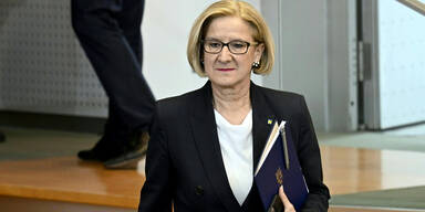 Mikl-Leitner mit 24 Stimmen erneut zur NÖ Landeshauptfrau gewählt