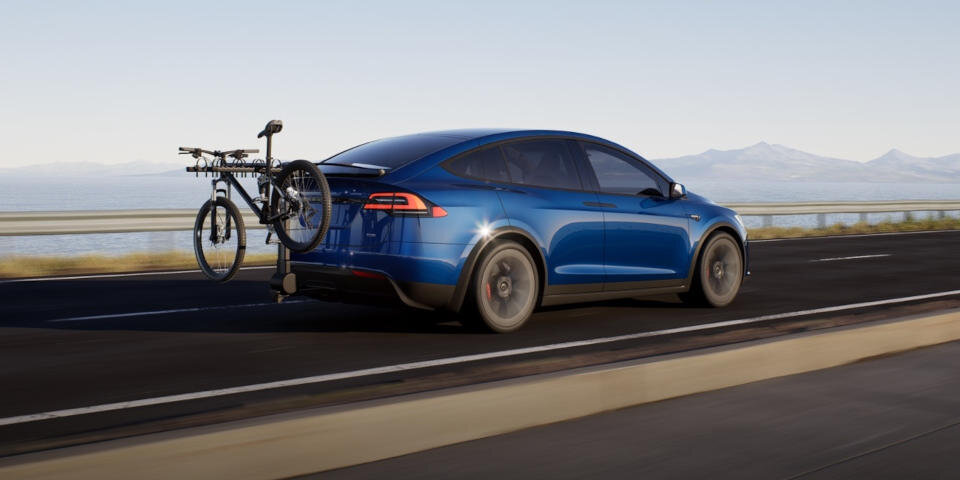Model S/X: Bis zu 1.100 PS, 840 km Reichweite & KITT-Lenkrad