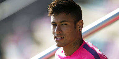 Barcelona bestraft Neymar für Autogramm
