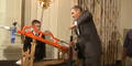 Obama schießt mit Marshmallow-Kanone