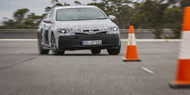 Opel jagt neuen Insignia durch die „Grüne Hölle“