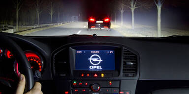 Opel will Autolicht mit Augen steuern