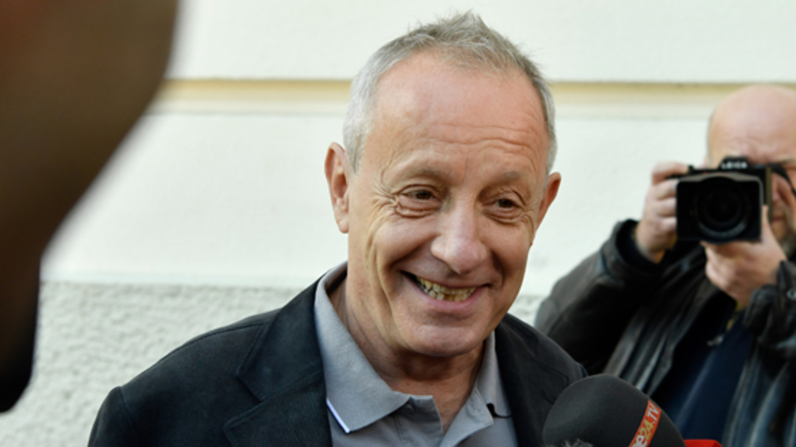 Peter Pilz IchAG darf sitzen bleiben