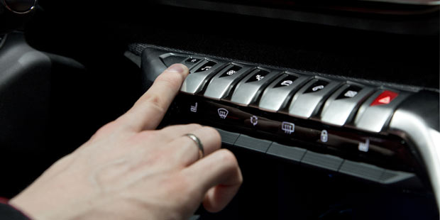 Peugeot zeigt neues Hightech-Cockpit