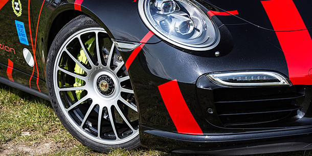 Edo möbelt den Porsche 911 Turbo auf