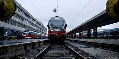 Ungarische Eisenbahner treten in Warnstreik