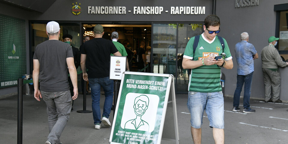 Konzept geglückt: 10.000 Fans hielten sich an Sicherheitsregeln