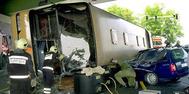 Reisebusunfall_APA