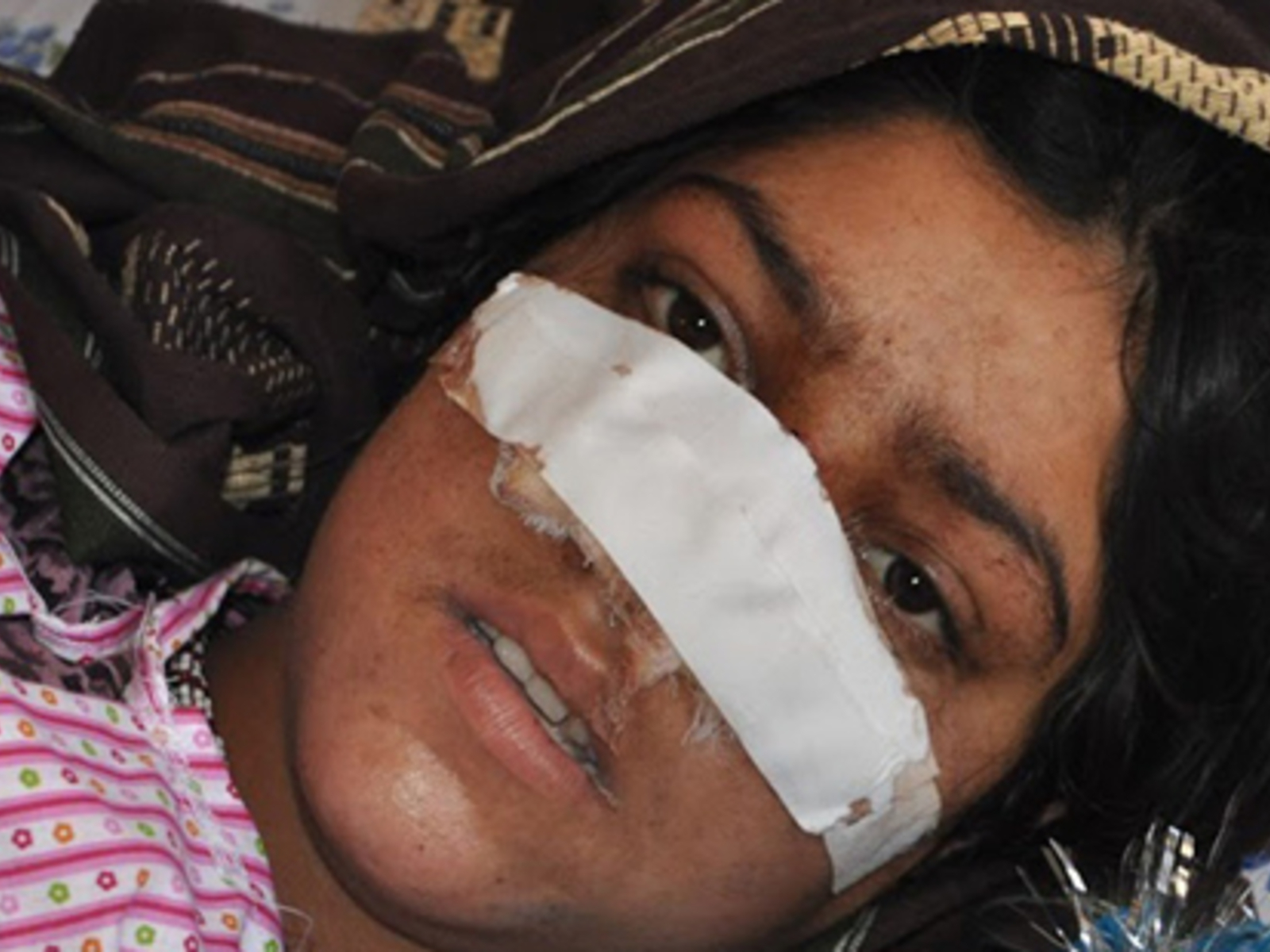 Frau gefesselt in Kabul