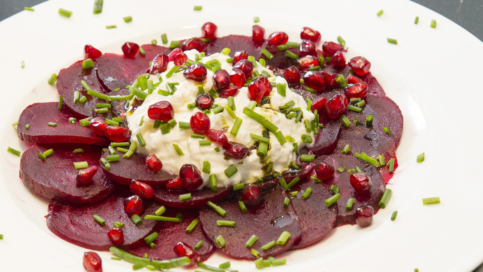 Rote-Rüben-Carpaccio mit Schafskäse - oe24.at