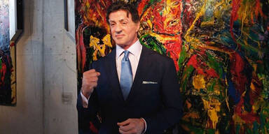 Sylvester Stallone mit Gemälde-Schau in St. Petersburg