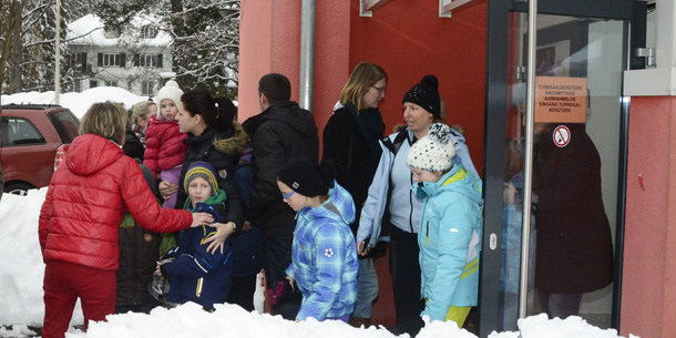 Schnee-Chaos geht weiter: 200 Schüler gerettet