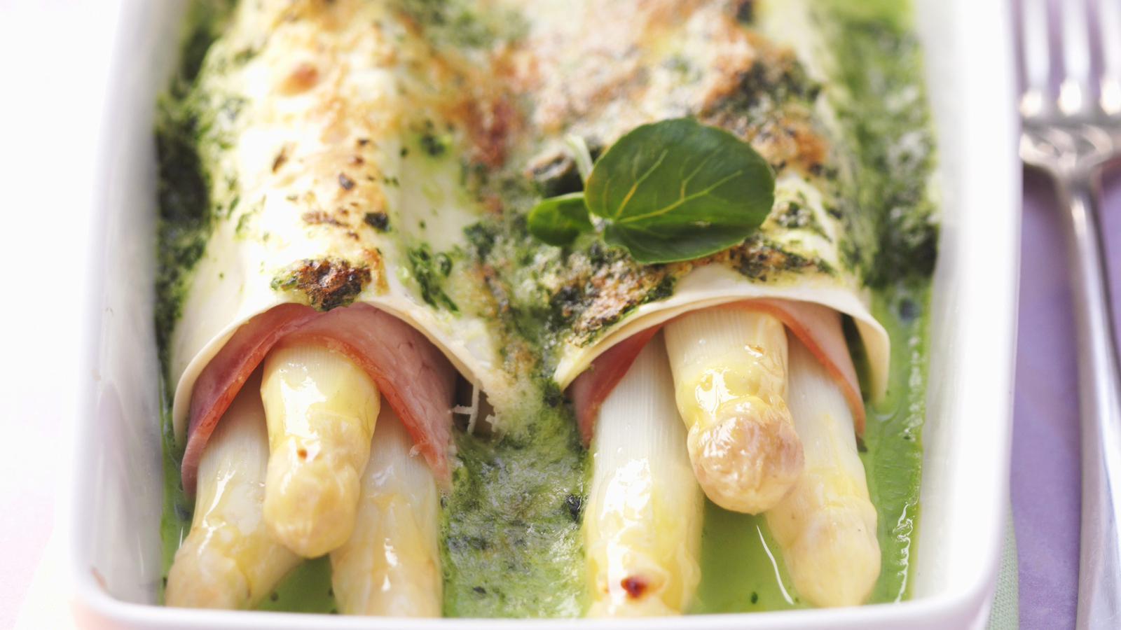 Spargel-Schinken-Röllchen