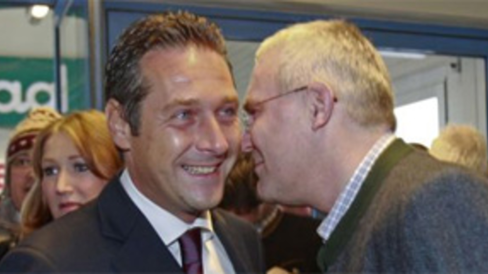 Graf-Mitarbeiter: Strache ortet Hetzkampagne - oe24.at