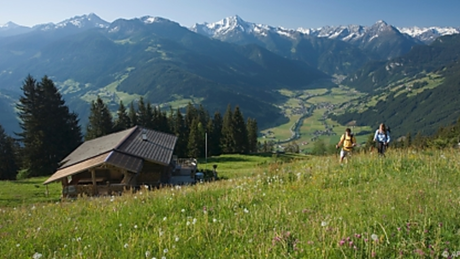 Mitterlehner startet neue TourismusStrategie