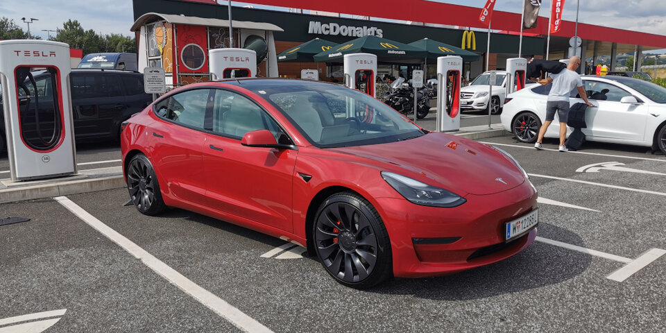 Mit dem Tesla Model 3 von Wien nach Kroatien