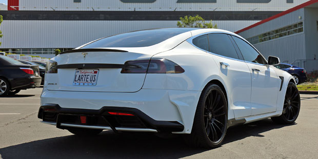 Sportlicher Look für Tesla Model S