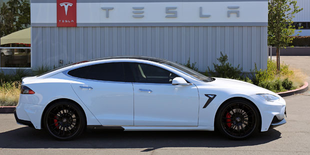 Sportlicher Look für Tesla Model S