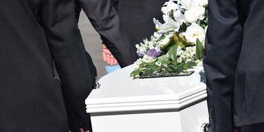 Tod, Beerdigung, Sarg - ADV - AEVUM Bestattung